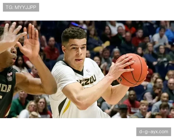 加维膝伤恢复速度引发关注，新赛季前景成疑