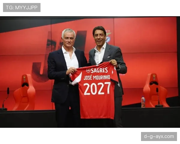 穆里尼奥以铁血纪律锻造胜利机器,团队合作成新帅印核心 穆里尼奥以铁血纪律锻造胜利机器,团队合作成新帅印核心