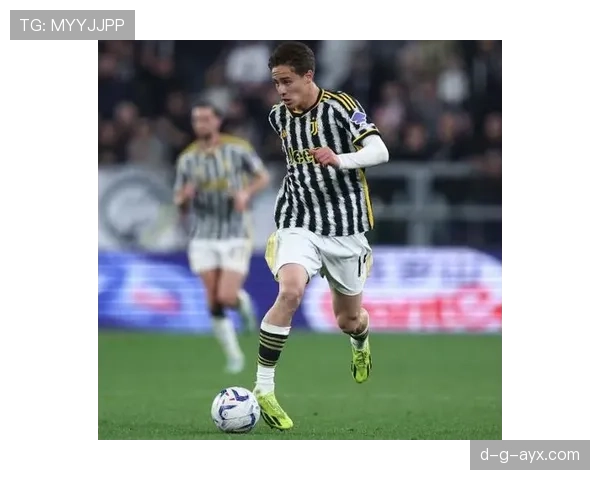 伊尔迪兹比赛精彩瞬间回顾：关键进球与战术博弈引热议