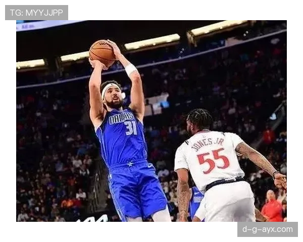 克莱·汤普森三分抢断能力提升，助勇士拉开季后赛空间